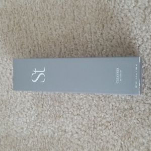 SEINT FACIAL CLEANSER